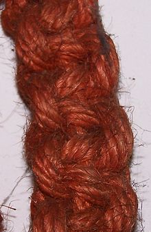 Macramé_chain_zandsteen_rode